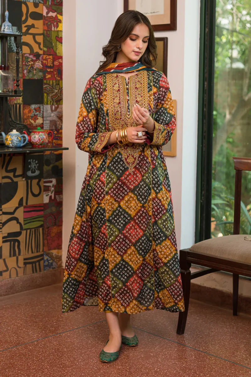 HANIA 3PC DIGITAL PRINTED WITH EMBROIDERED NECK WINTER